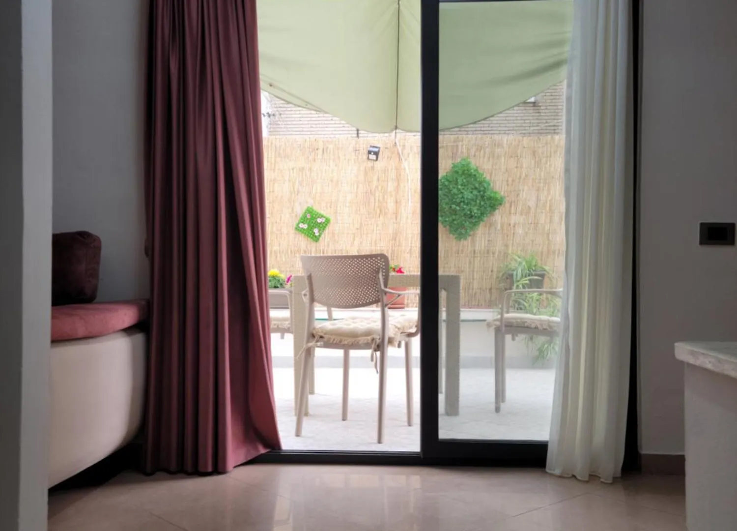 Gledis Appartment Tirana 0*,  Albania