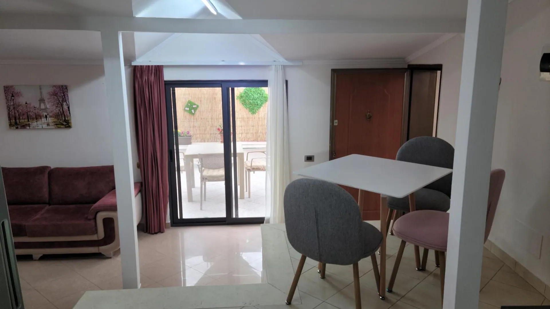 Gledis Appartment Tirana 0*,