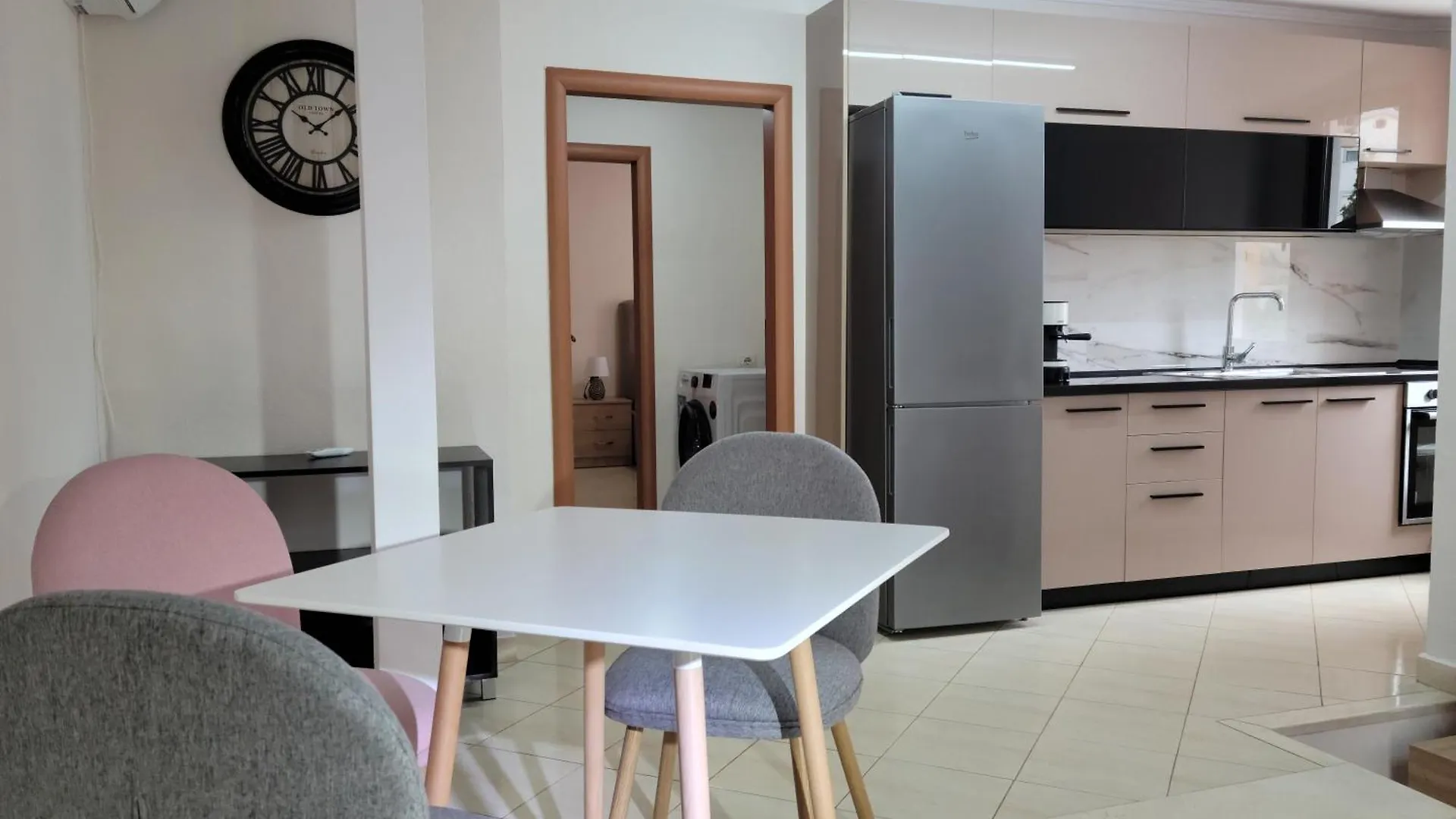 Gledis Apartment Tirana - Panoramic City Terrace 0*,